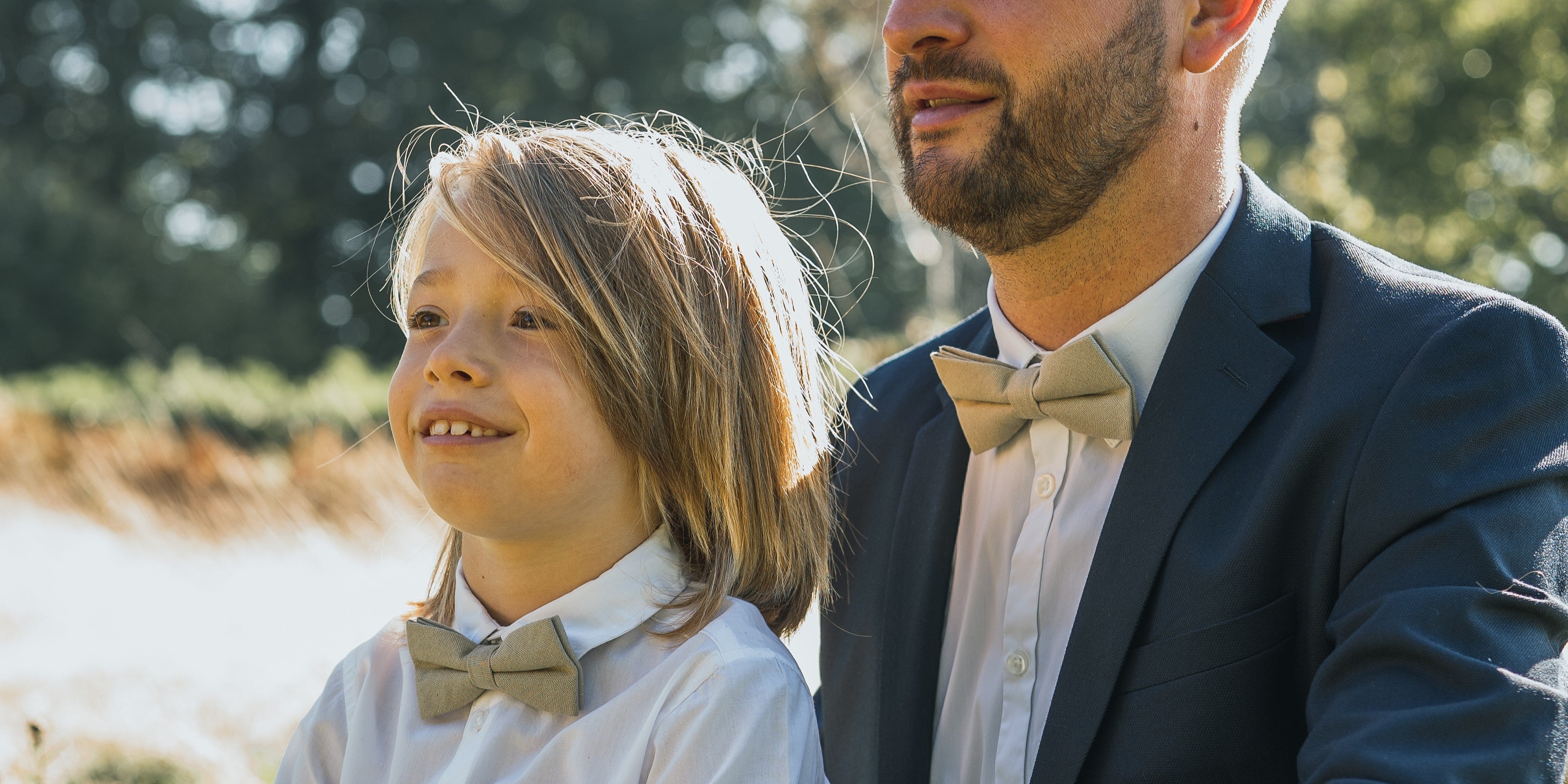 Les Accessoires de Costume pour les Mariages en Plein Air : Guide Estival Bild