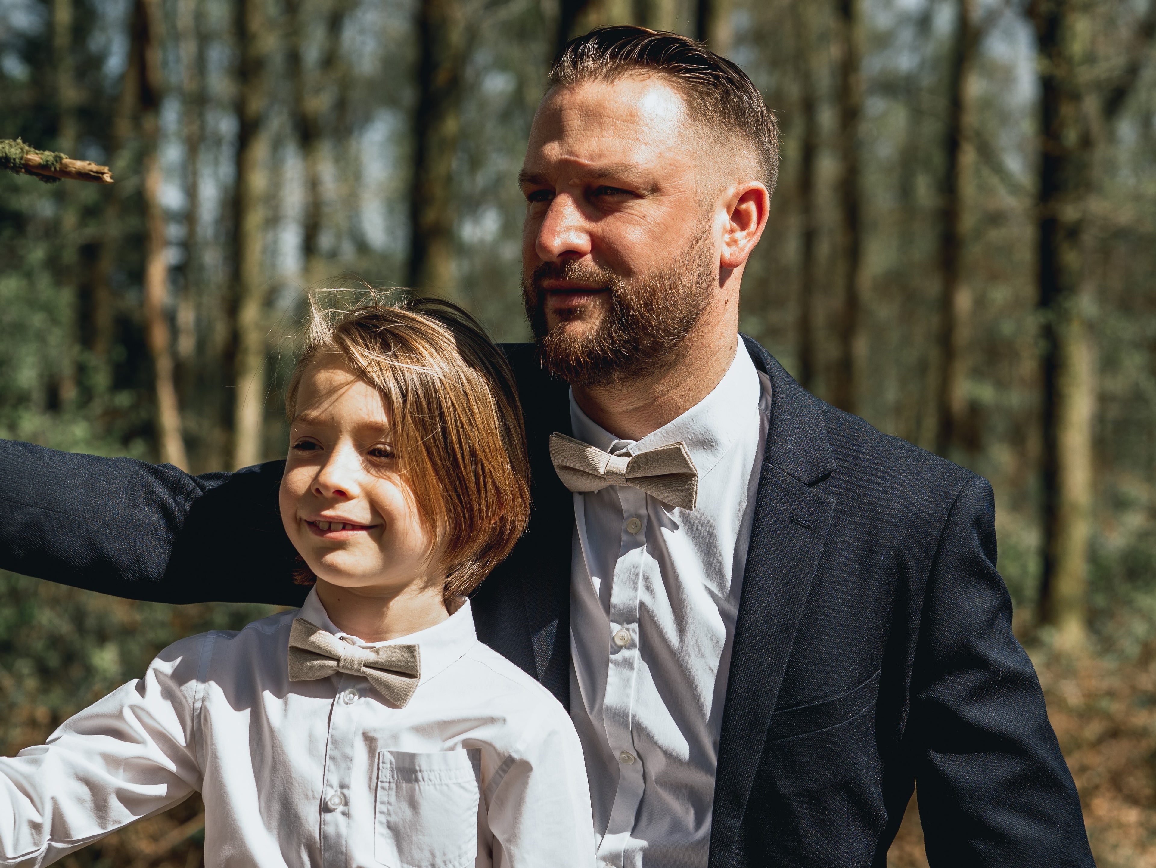 Nœud Papillon Père & Fils : Créez un Duo Stylé et Complice 👔 Bild